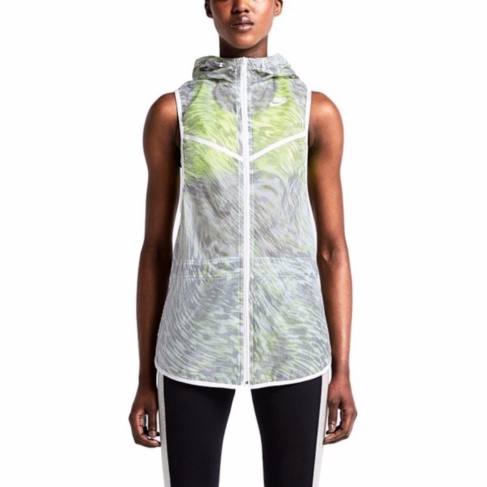 Nike running hyperfuse vest like new size small